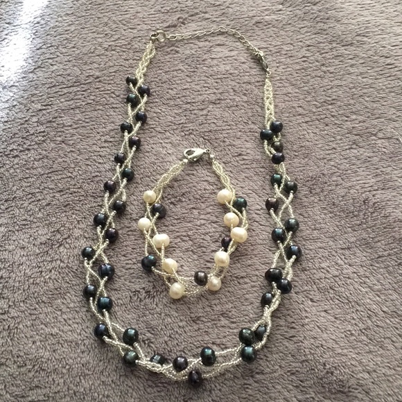 Jewelry - NWT Necklace and Matching Bracelet